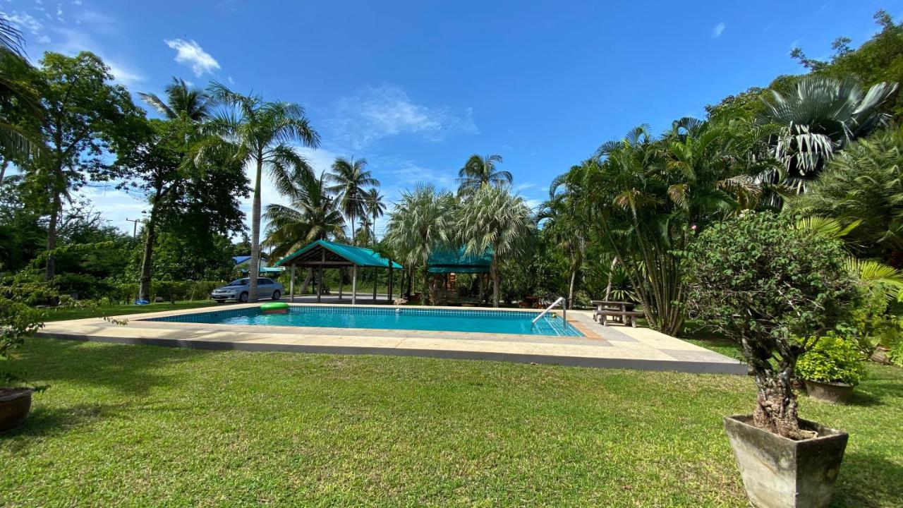 Palm Gardens Resort, Bang Saphan Exterior foto