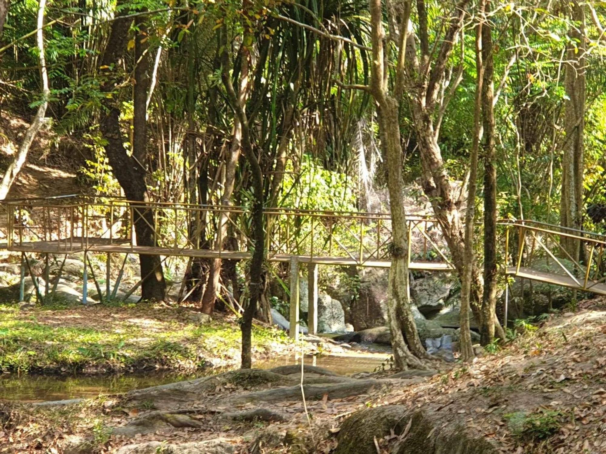 Palm Gardens Resort, Bang Saphan Exterior foto